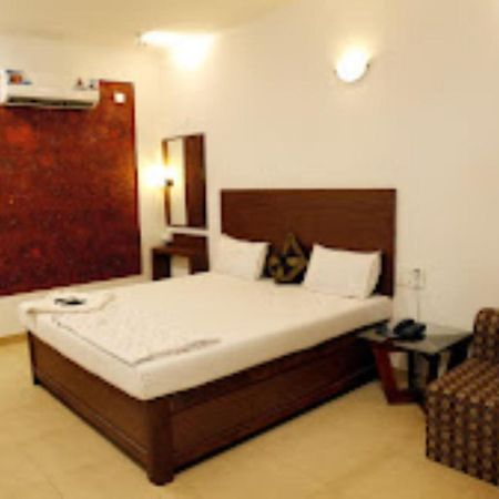 Blue Sea Beach Resort มัลวาน ภายนอก รูปภาพ