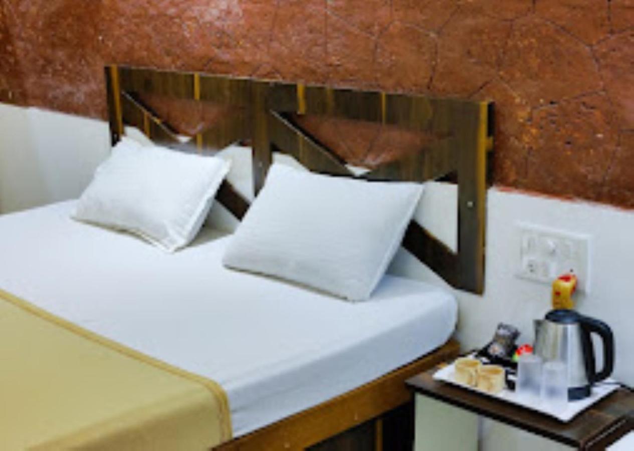 Blue Sea Beach Resort มัลวาน ภายนอก รูปภาพ