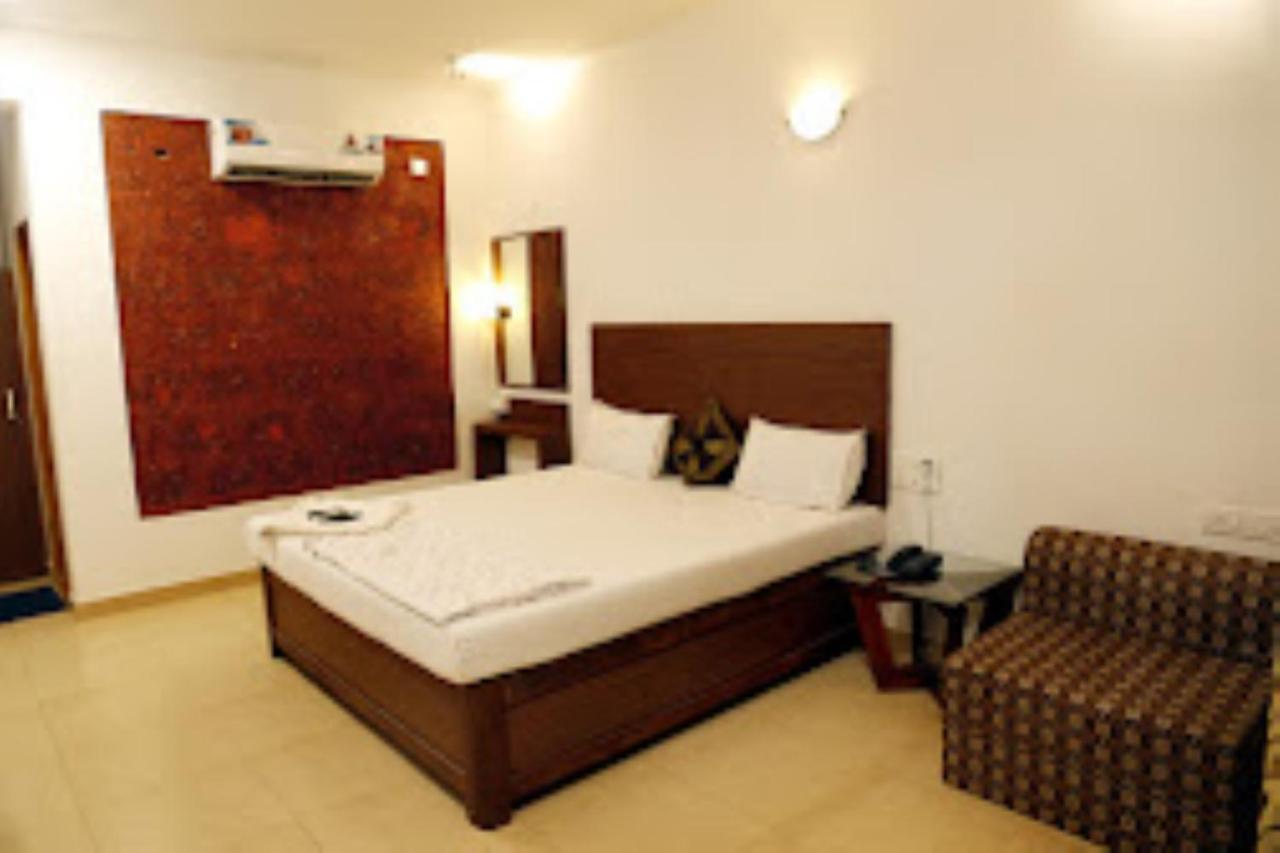 Blue Sea Beach Resort มัลวาน ภายนอก รูปภาพ